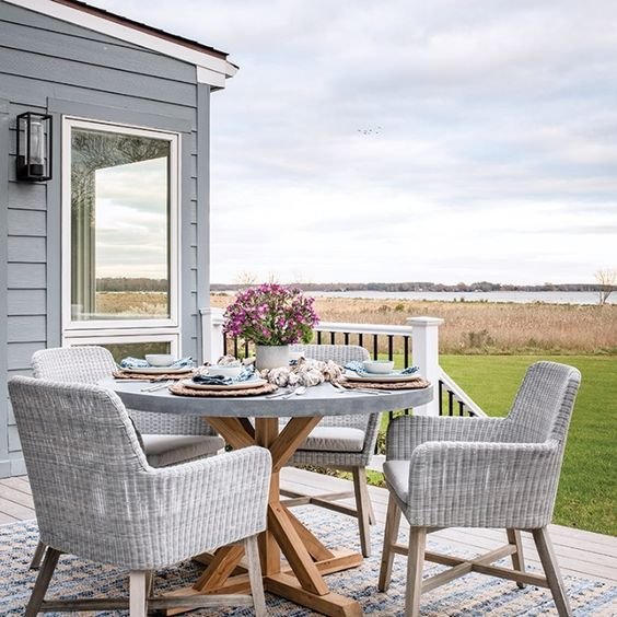 10 Coastal Patio Dining Ideas