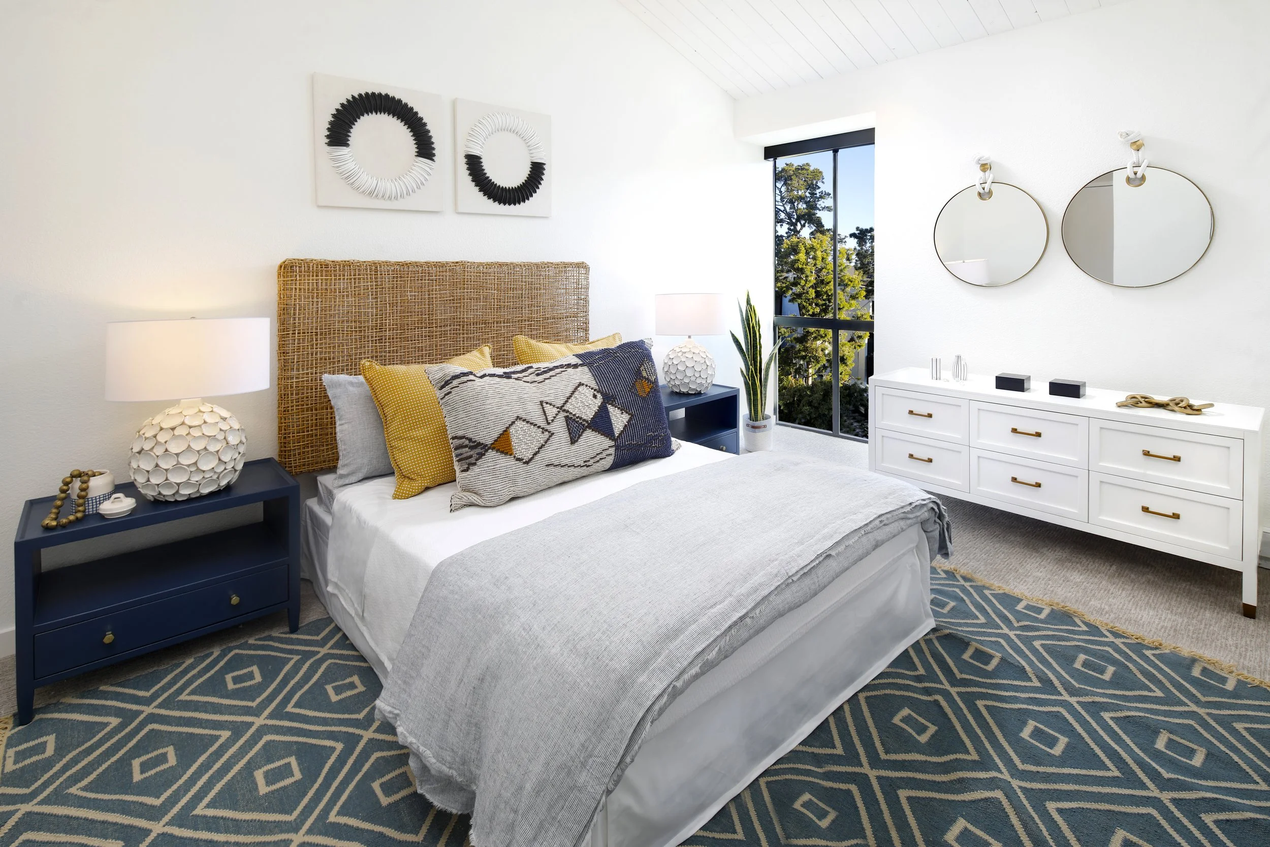 SouthShoreApartmentsAlameda_Alberto Gamazo_d302-bedroom.jpg