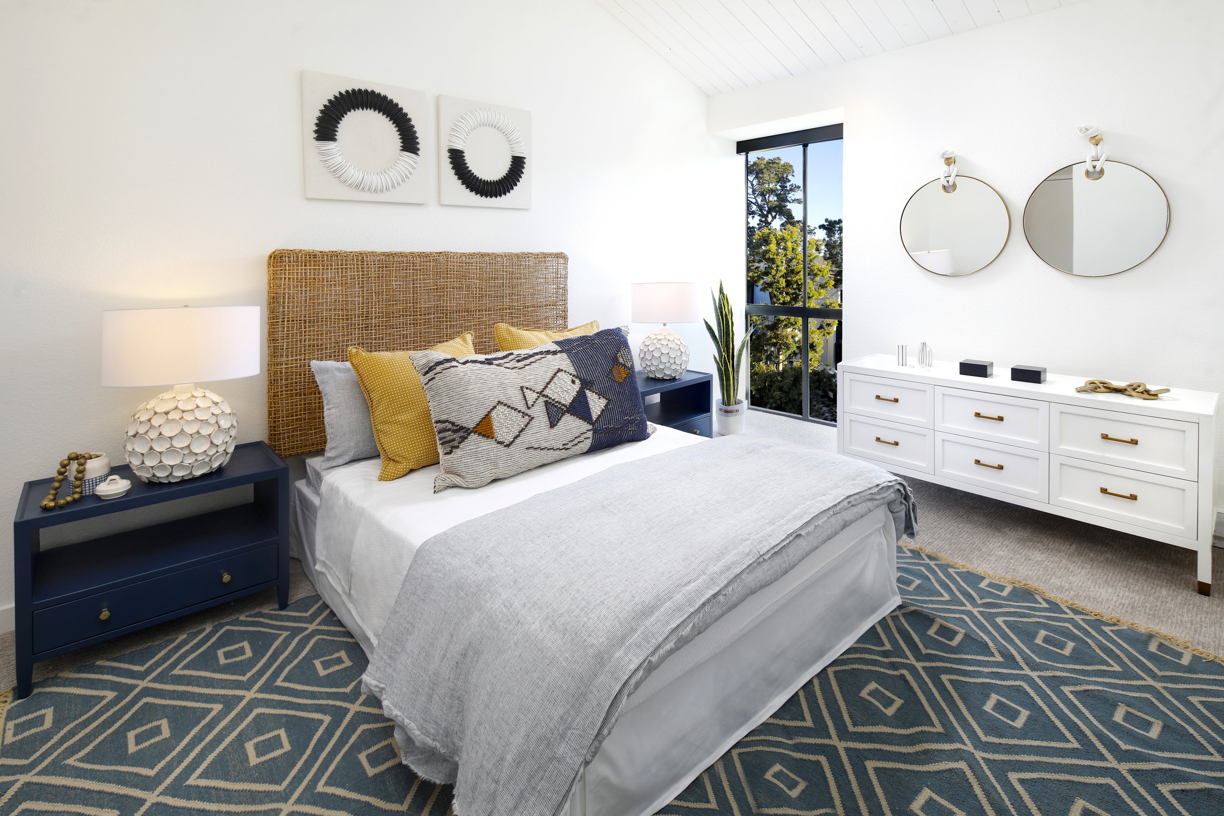 SouthShoreApartmentsAlameda_Alberto Gamazo_d302-bedroom.jpg