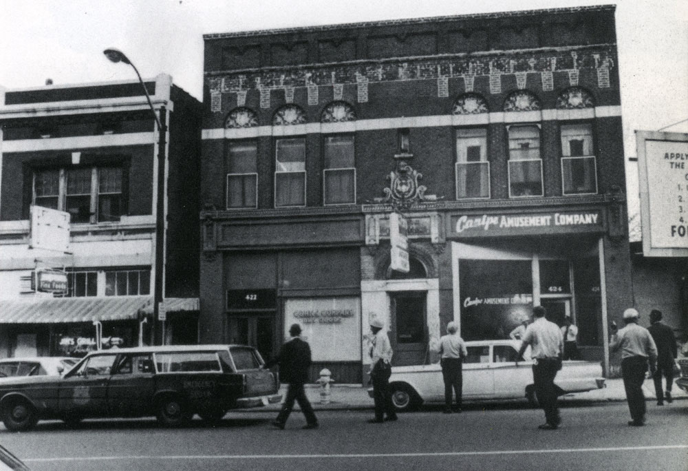  Authorities in front of the building on April 4, 1968. 