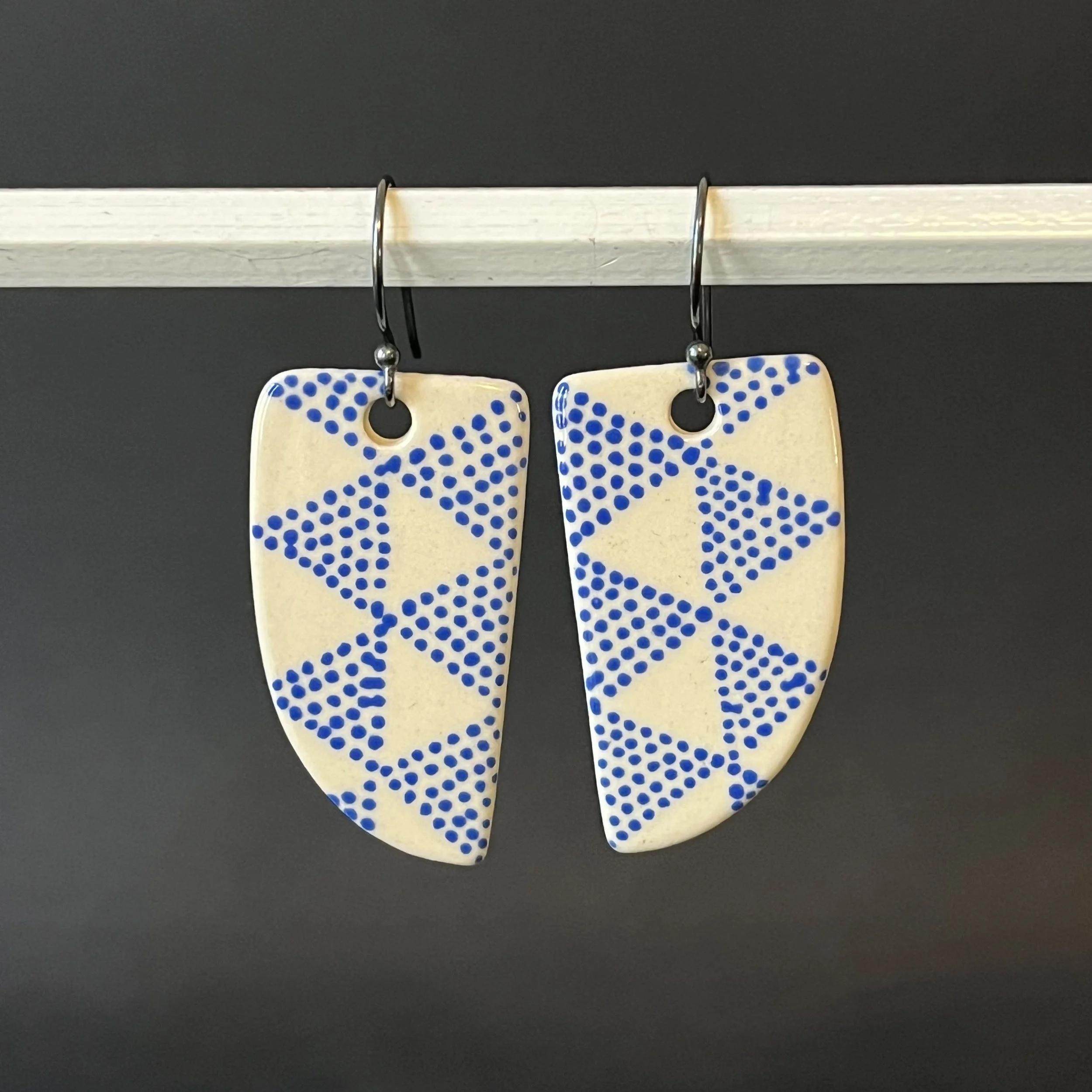 earrings_bluetriangledots_rachelcox.jpg