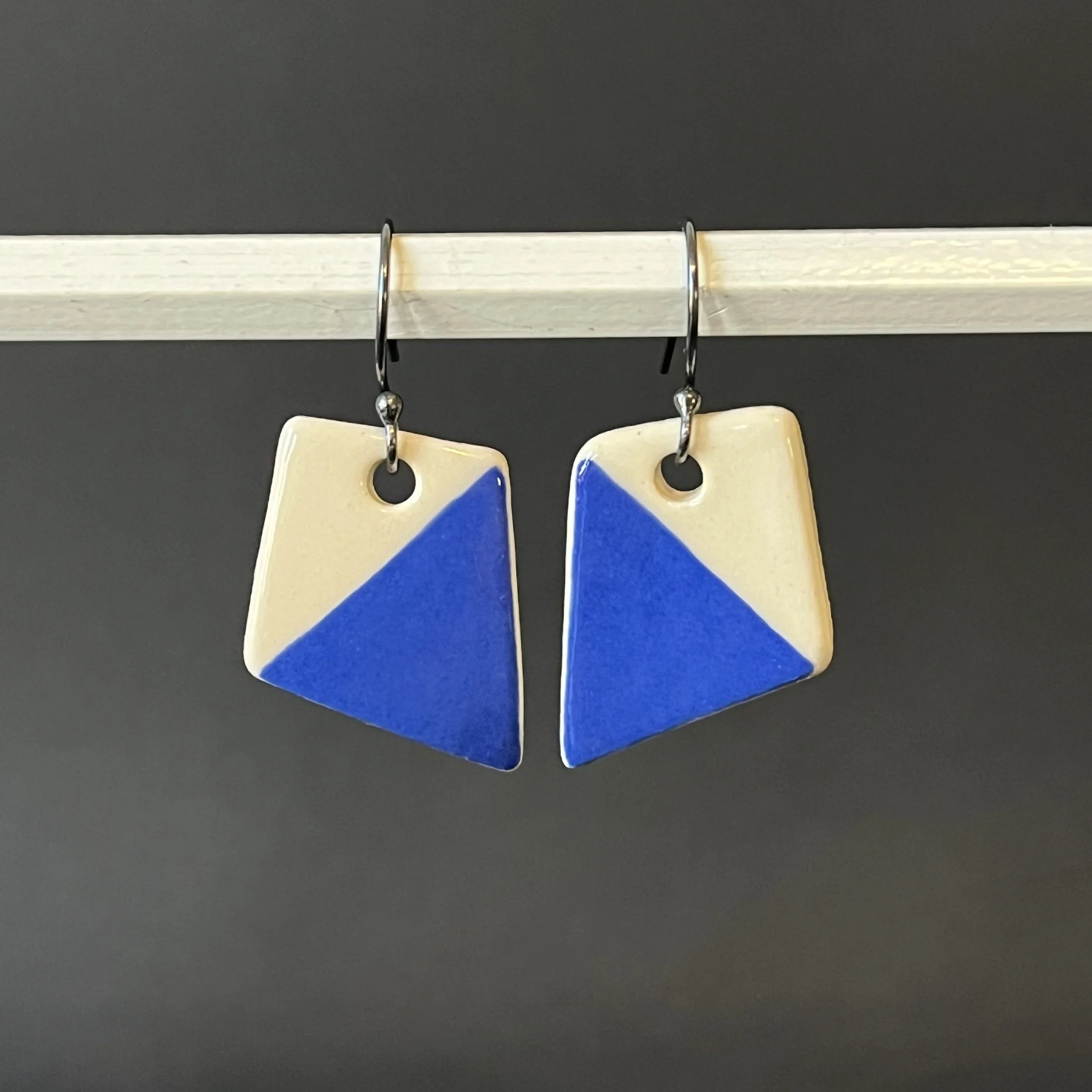 earrings_bluetriangleblock_rachelcox.jpg