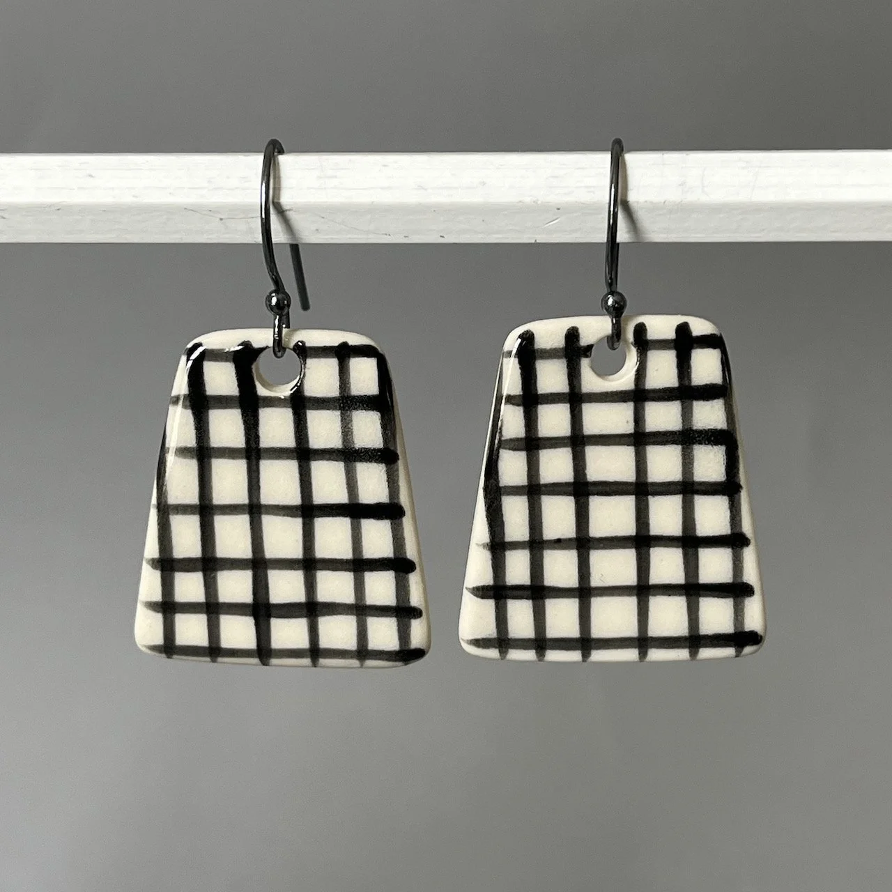 earrings-rachel-cox-brush-grid.jpeg