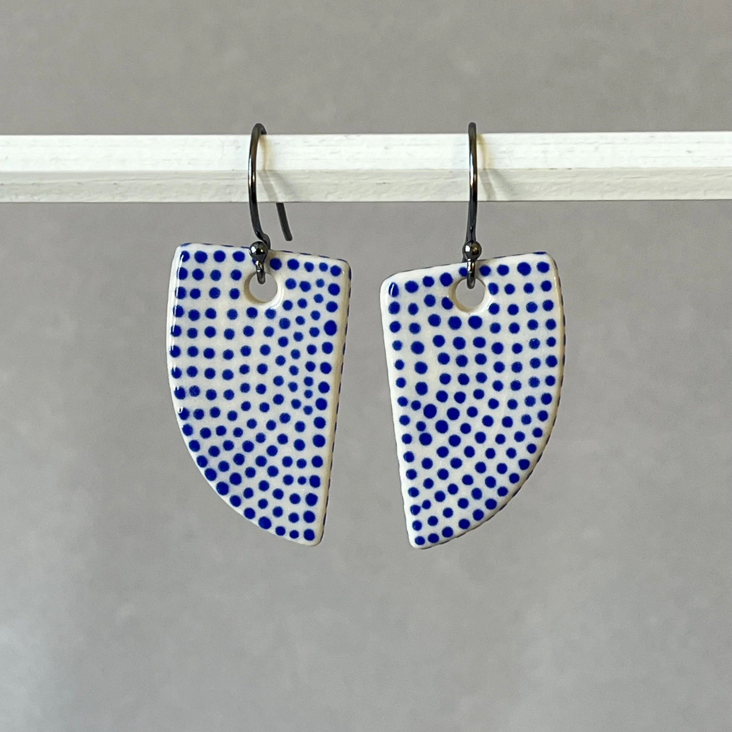 earrings_bluedottedlinessm_rachelcox.jpg