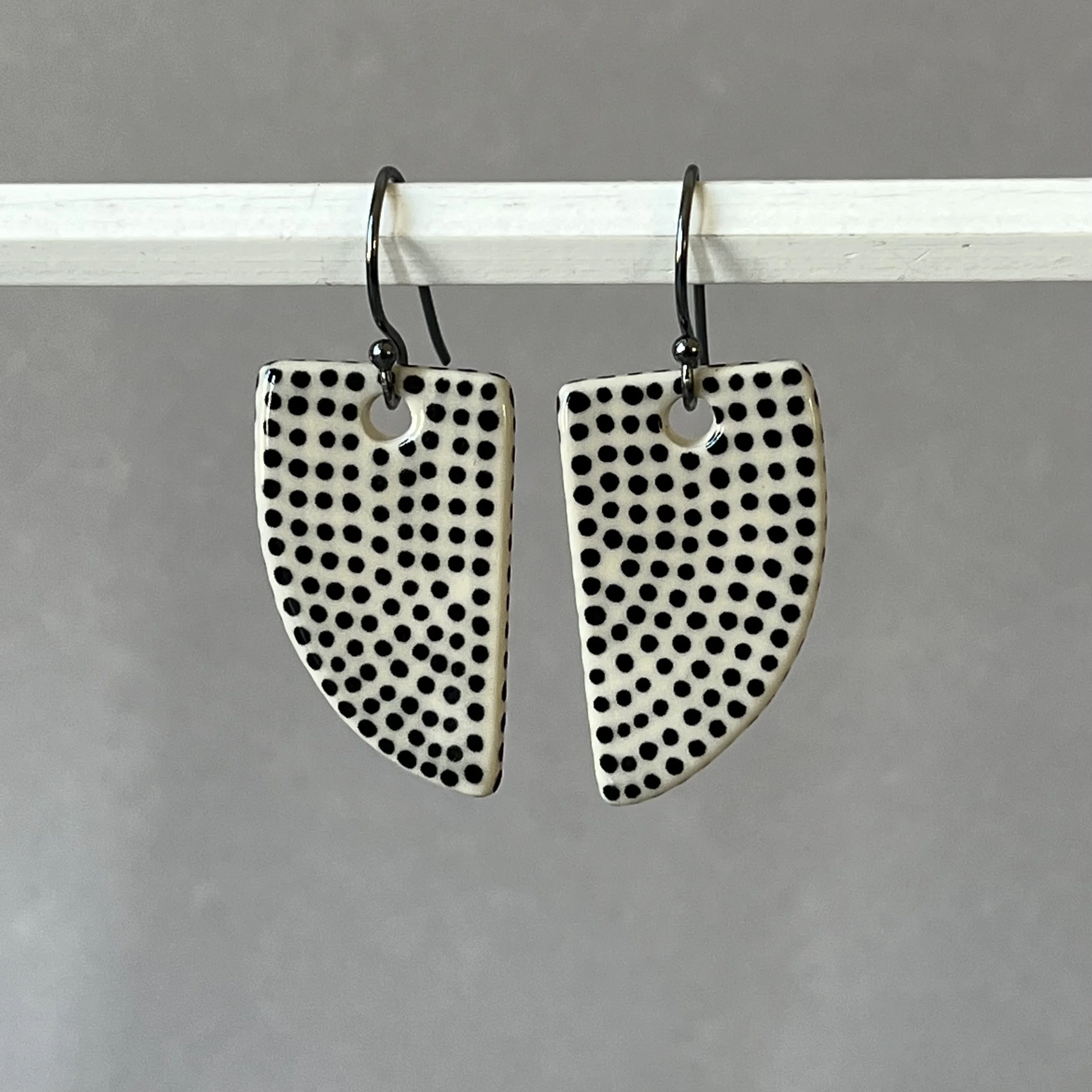 earrings_blackdottedlinessm_rachelcox.jpg