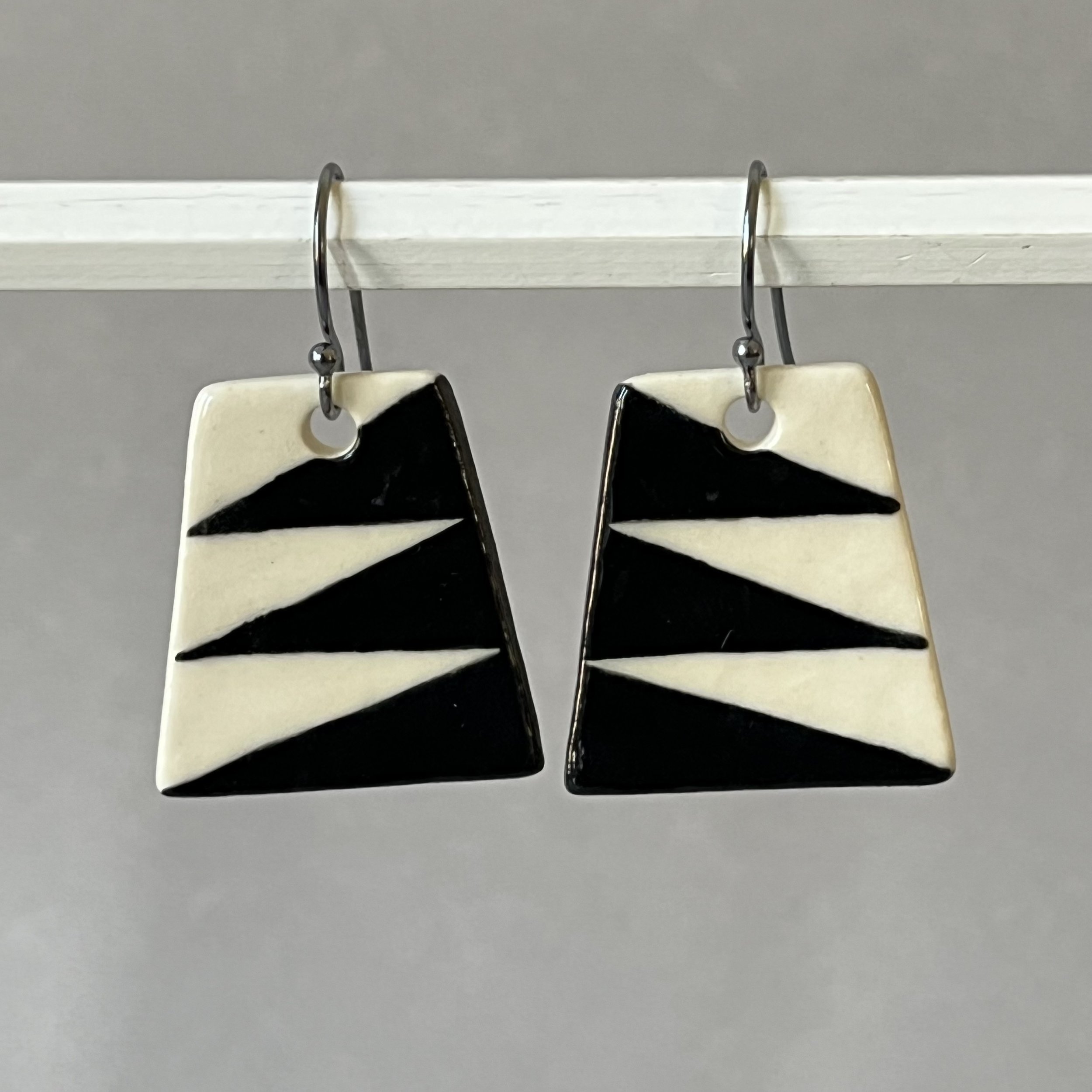 earrings_blacktrianglestrapezoid_rachelcox.jpg