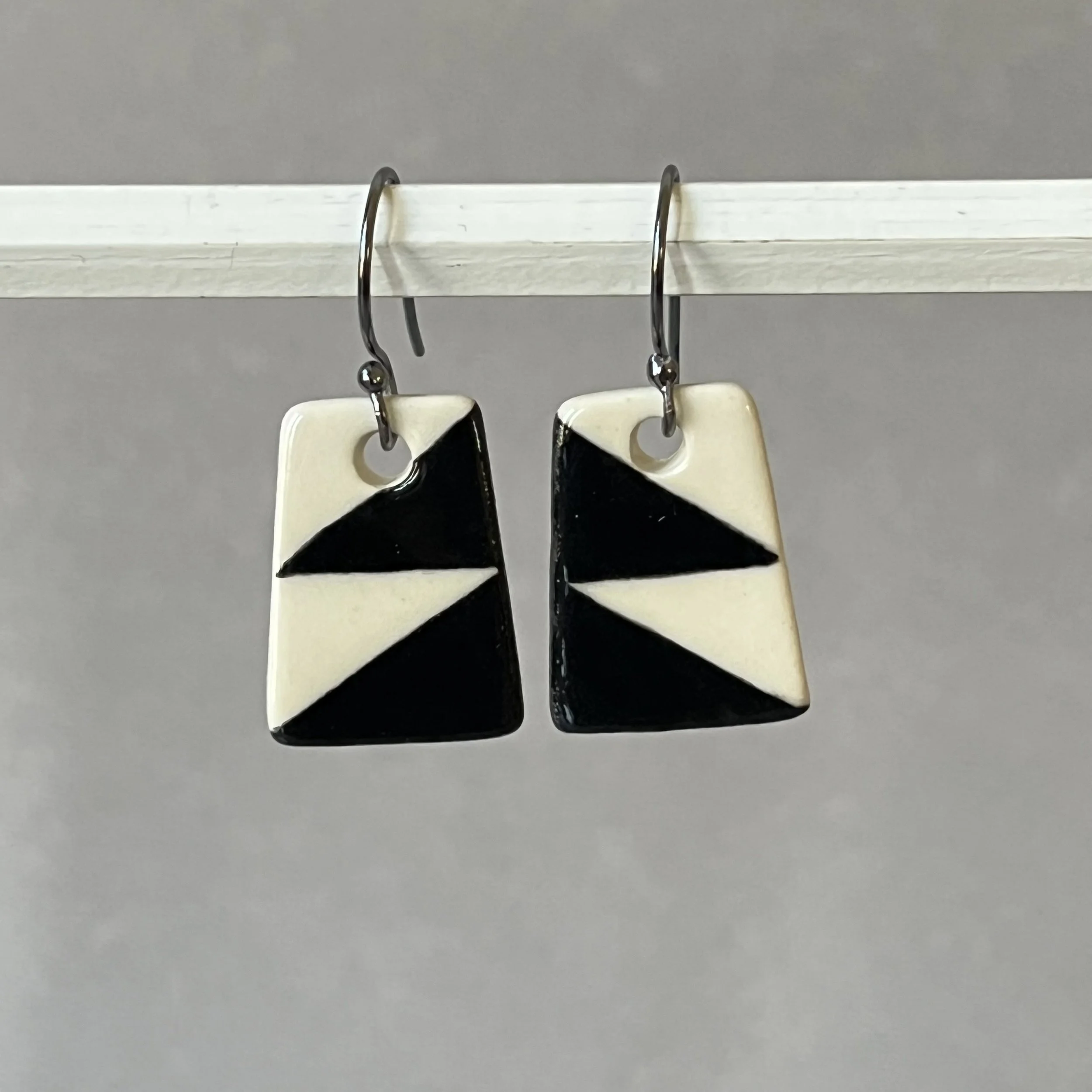 earrings_blacktrianglesminitrapezoid_rachelcox.jpg