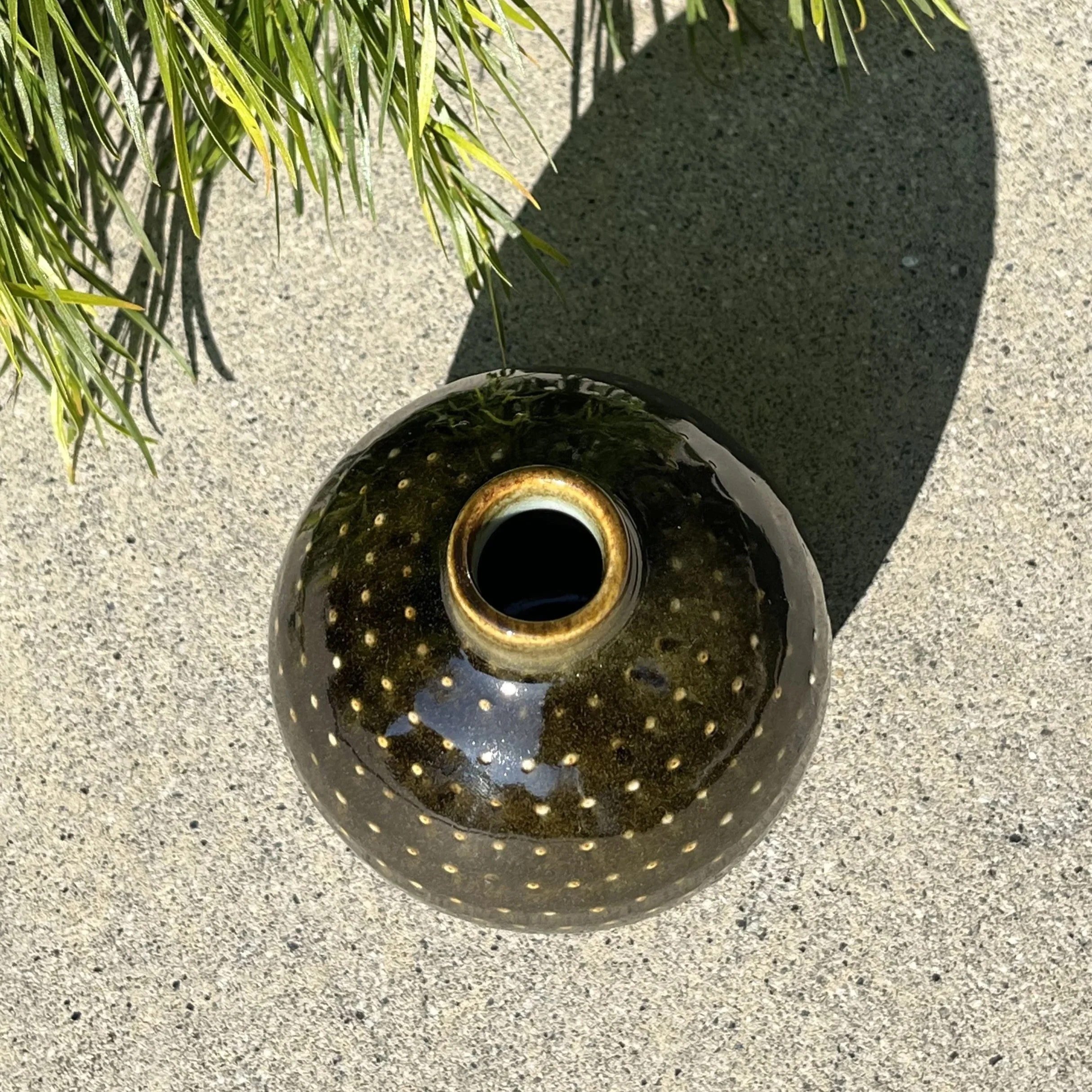 dotted-olive-small-vase-rachel-cox-3.jpg
