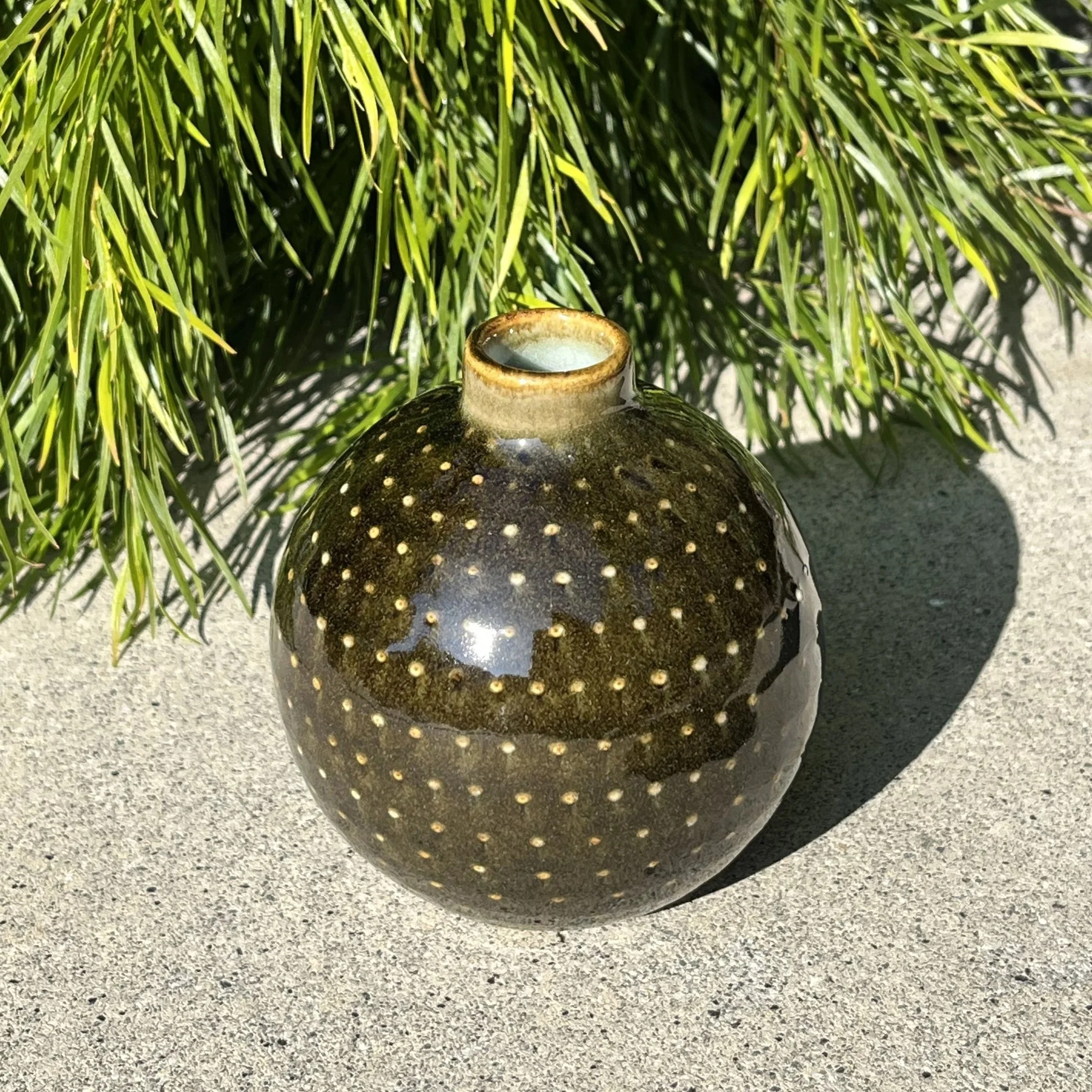 dotted-olive-small-vase-rachel-cox-1.jpg