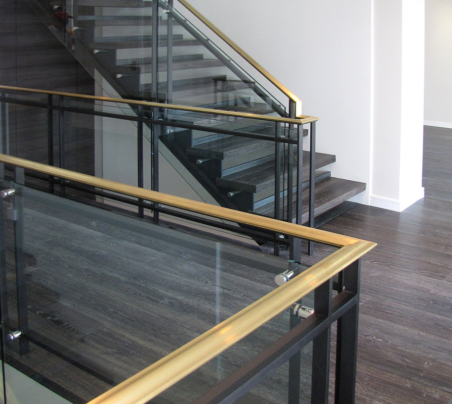 modern-glass-railing-interior_1crop.jpg