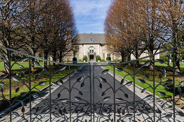Spirit Ironworks Luxury Estate Gates Hamptons.jpg