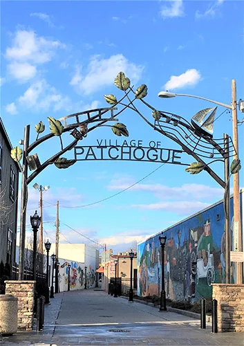 Patchogue Arch Roe Alley