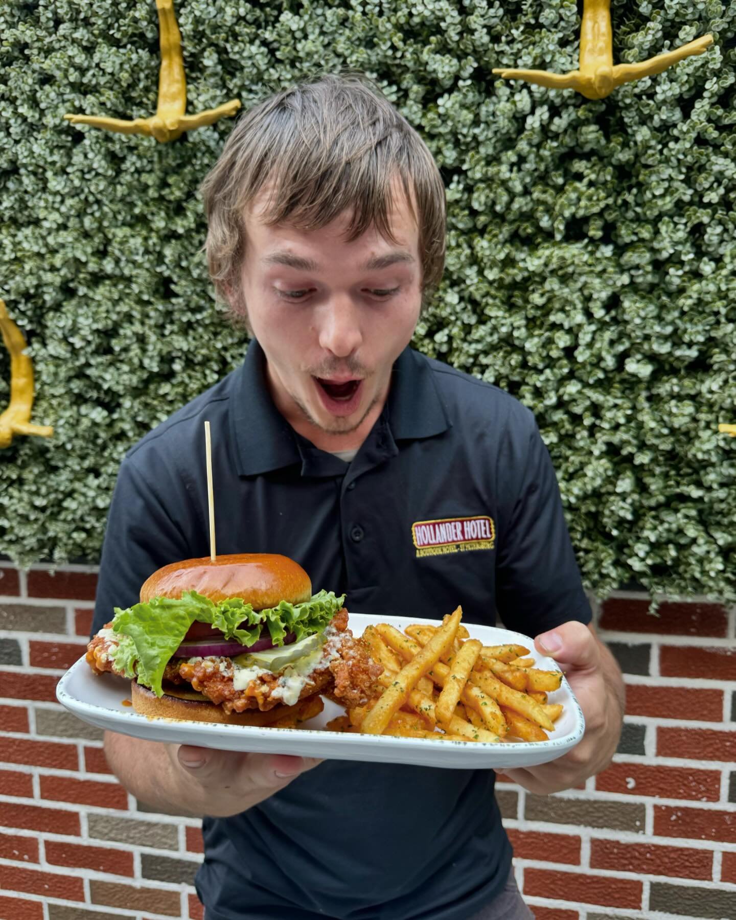 We dare you to try our Mother Clucker on this fine Monday☀️Have it your way 👩&zwj;🍳 Chef Donnie recommends buffalo style with some blue cheese crumbles.