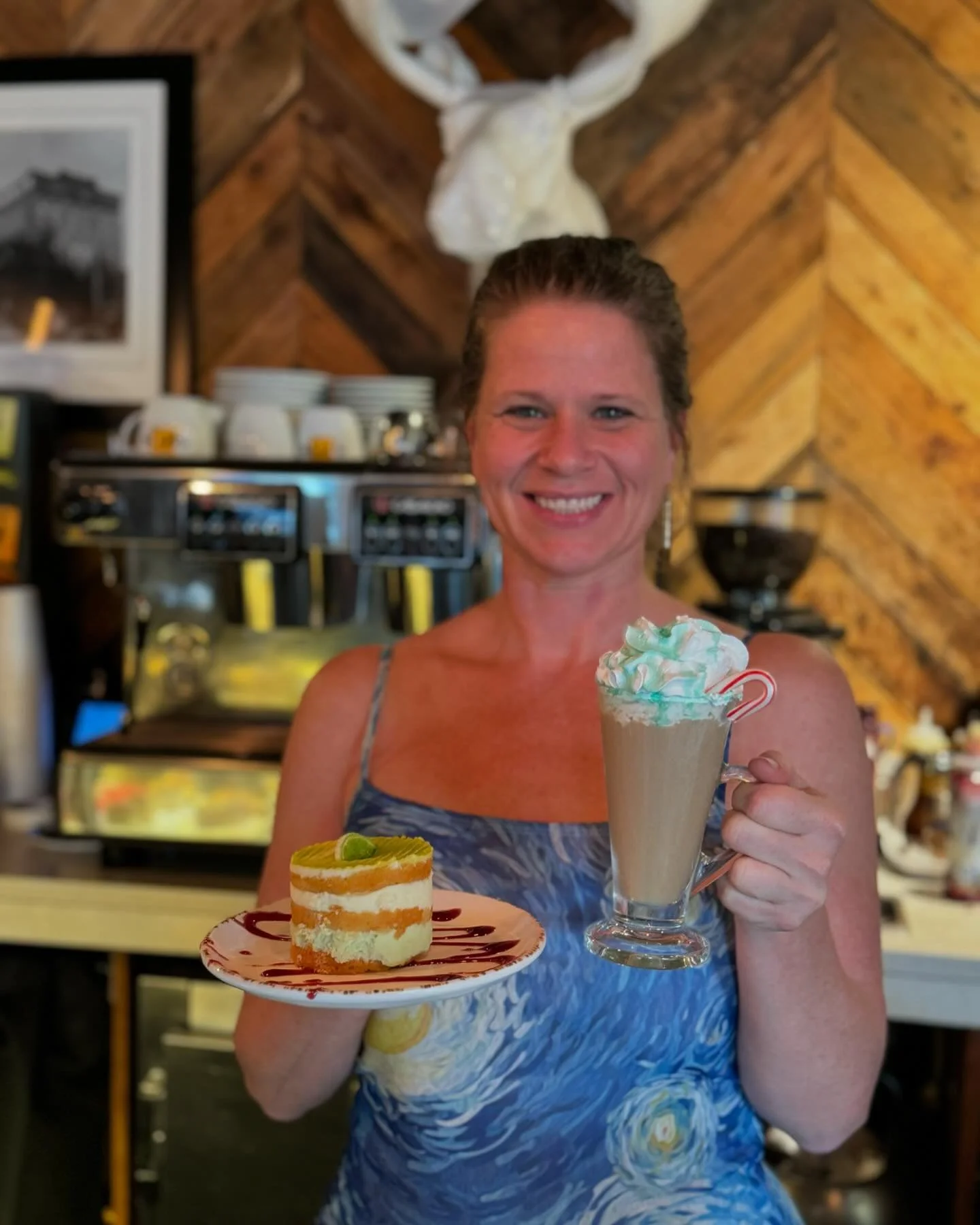 ☕️ Coffee Crafted with Care ❤️
Our baristas are sweeter than our cakes! 🍰 Choose from our local @kahwacoffee specialty lattes, rich espressos, or ask about our warm Holiday cocktails to complement your sweet treat today!