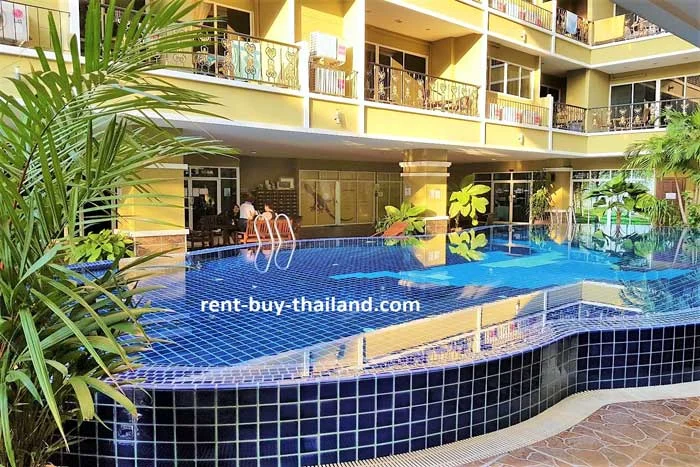 Siam Oriental Twins Swimming Pool