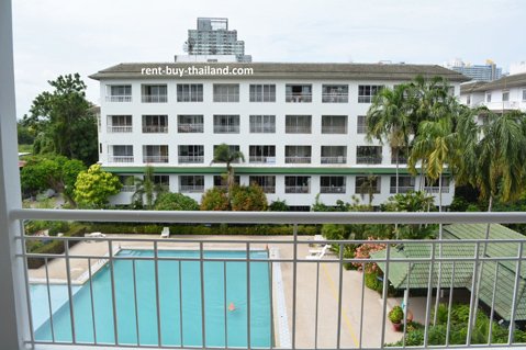 1-bed-pool-view