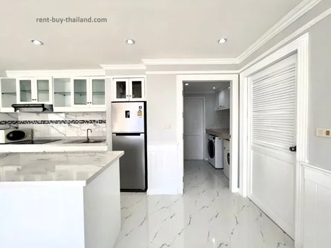 The Peak Condo - Floor 5