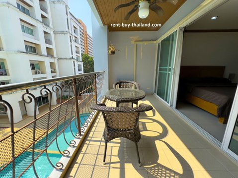 pool-view-1-bed