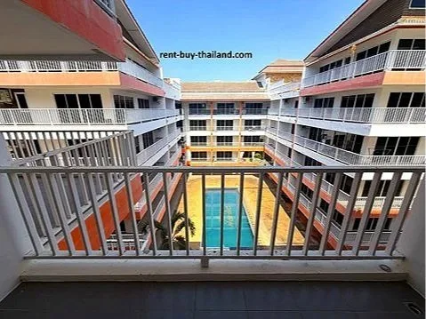 pool-view-condo-pratumnak