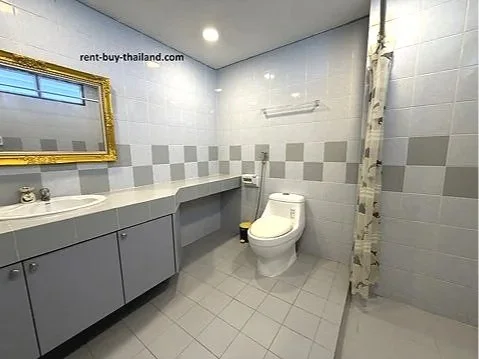 real-estate-baan-amphur