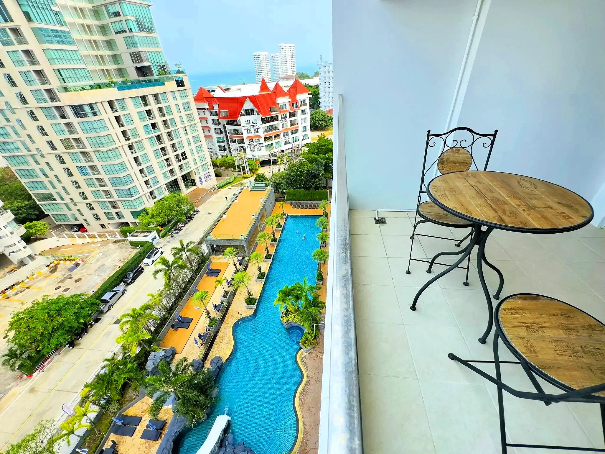 The Cliff Condominium - Floor 10 - Room CL3