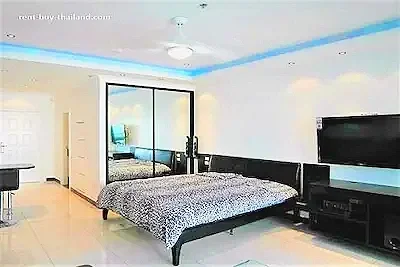 View Talay 8 Condominium - Floor 25 - Room V83