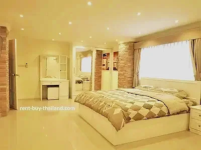 Rungfa Condominium - Floor 10