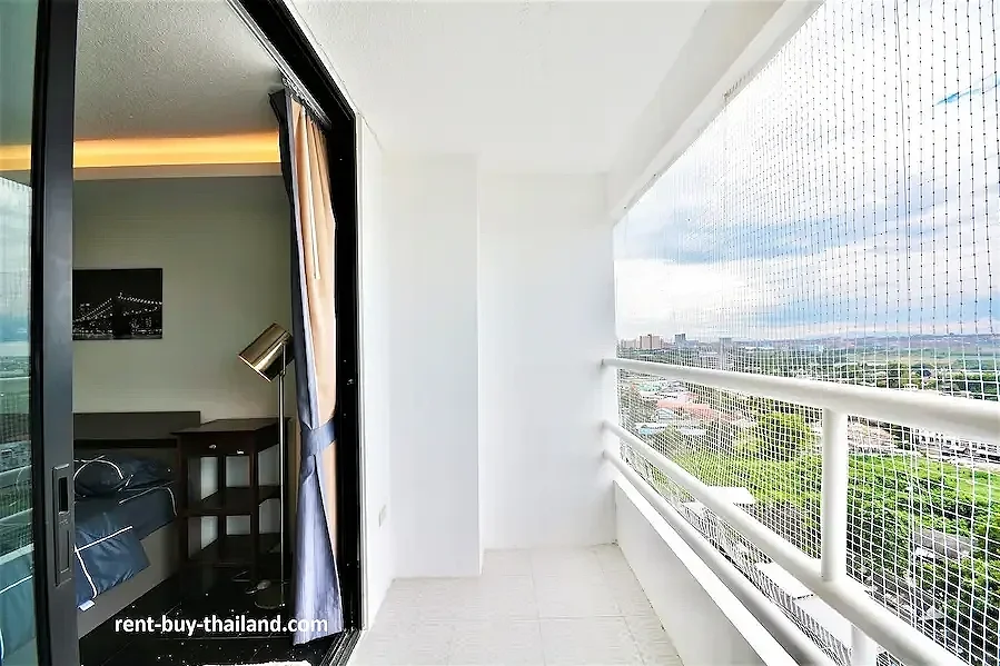 2-balconies-sea-views