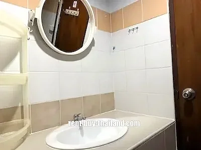 condo-with-low-rent-jomtien