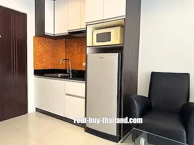condo-with-pool-view-pratumnak