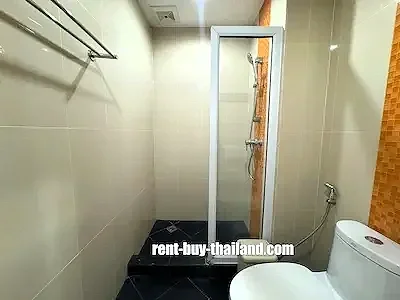 low-floor-pool-view