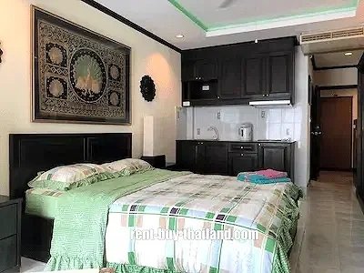 studio condo for sale or rent, pool view, Pattaya real estate