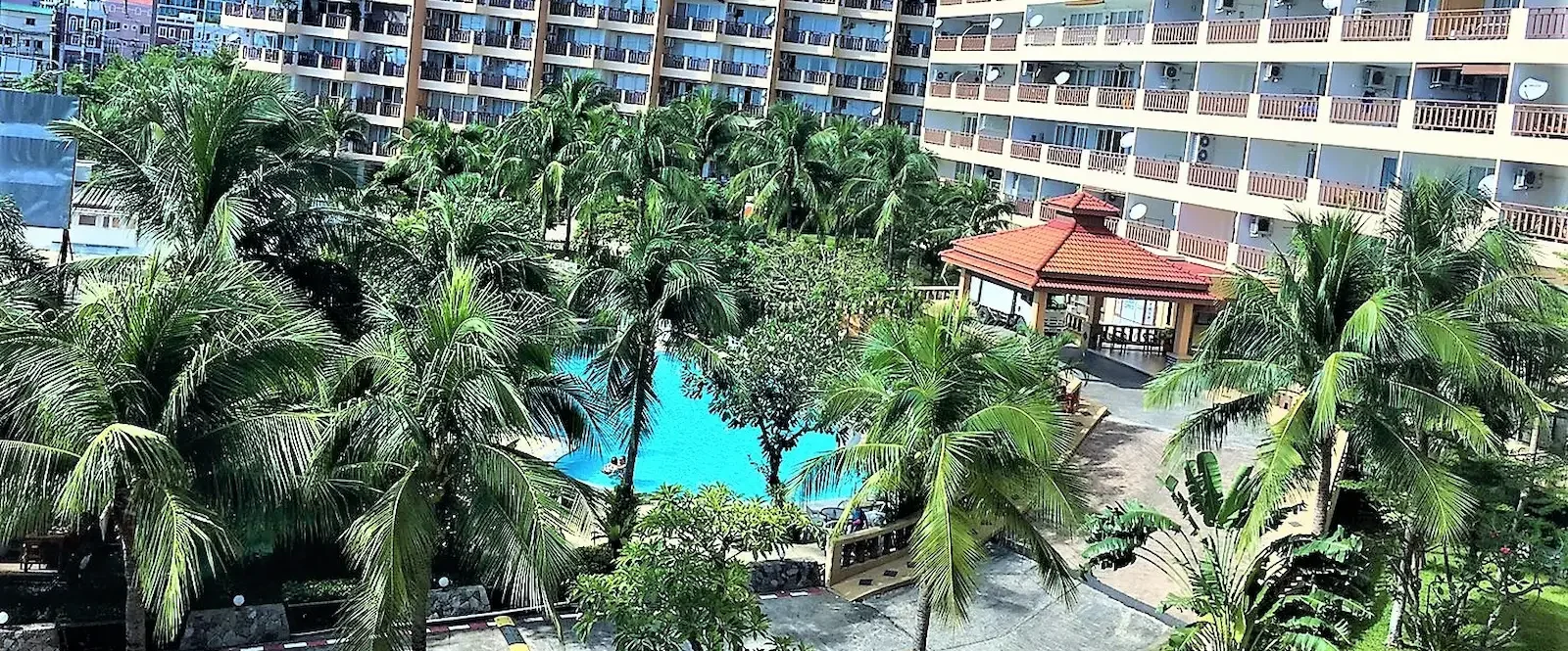 royal-hill-resort-pattaya-2-bedroom-sea-pool-view-condo.webp