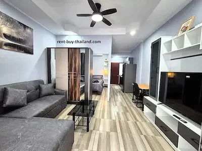 studio condo for sale or rent, pool view, Pattaya real estate