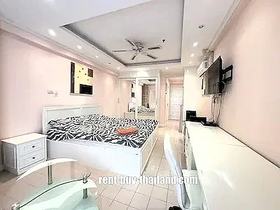 corner studio condo Pratumnak, pool view studio, for rent or sale
