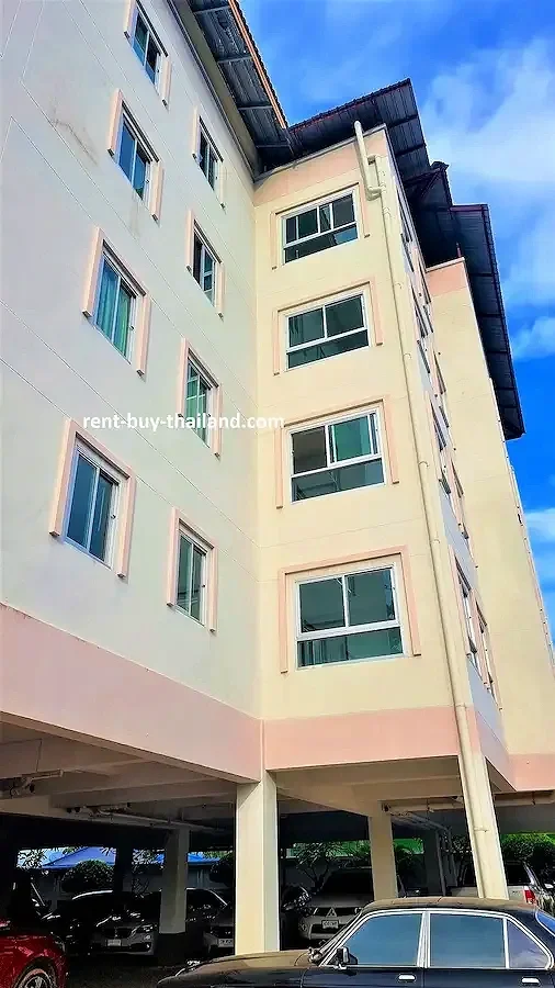 bang-saray-beach; bang-saray-beach-thailand; rent-beach-condo; beach-mountain-condo