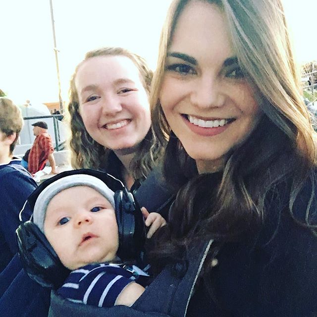Get friends that invite you to concerts even when you bring your baby. ✌🏼 #needtobreathe #henryoliver #AMPlivefeed