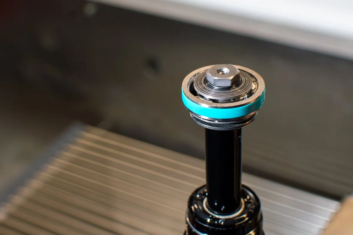 Fluid Focus-bomber-cr-piston-kit-tuning-marzocchi-mtb-shock-6.JPG