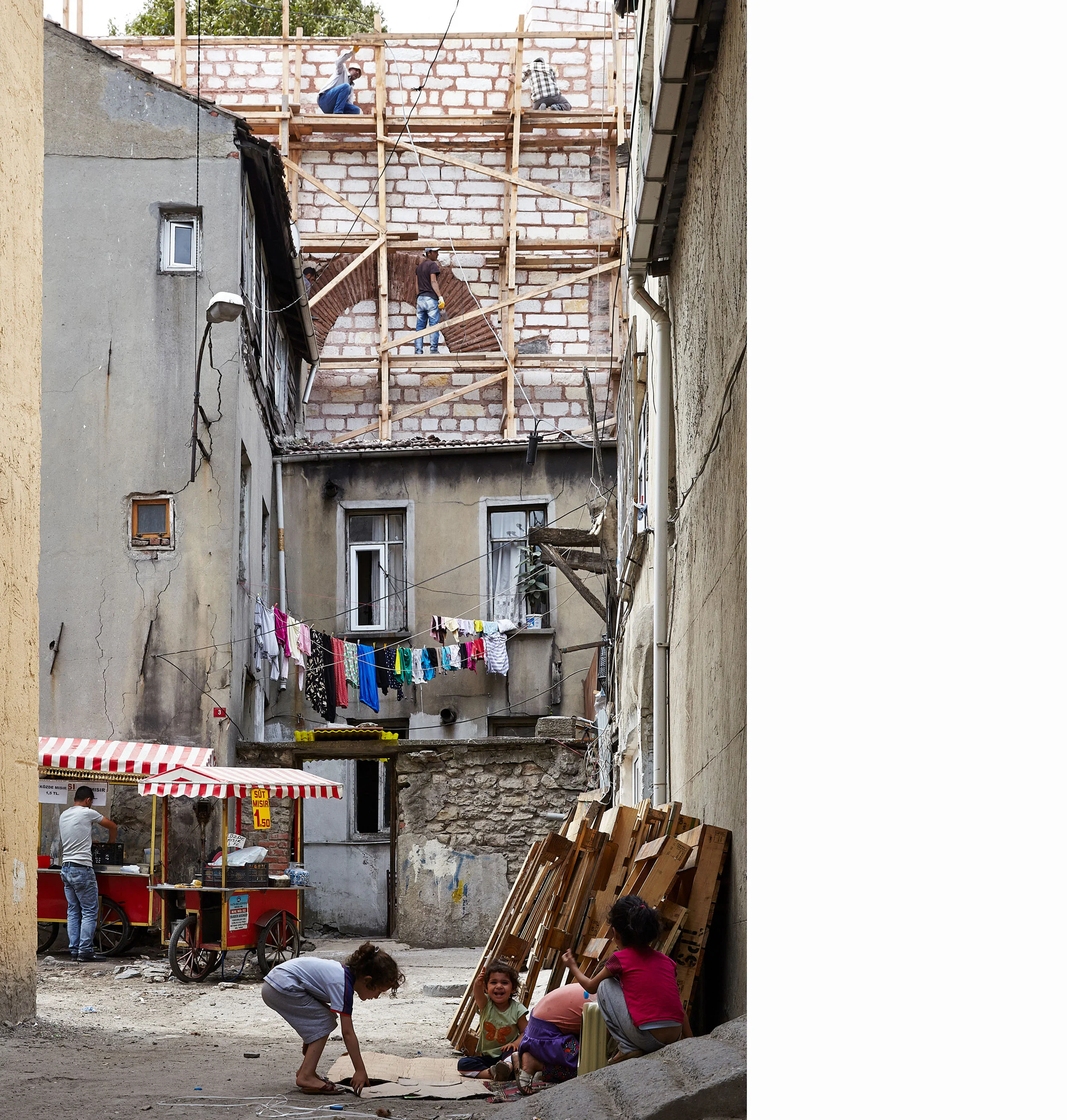 Travel_Turkey_Street_Scene_Kids.jpg