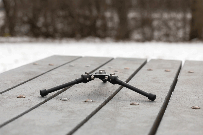 The Feisol TT-15 has 3 preset leg angles. It can also be adjusted at other angles if tension is tight enough.