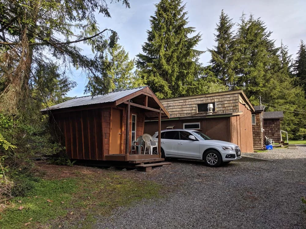 Our hikers hut at the Trailhead Resort. One double bed and one single bed was plenty for the two of us, and bathrooms were clean and a short walk away (the 4th building in the distance)