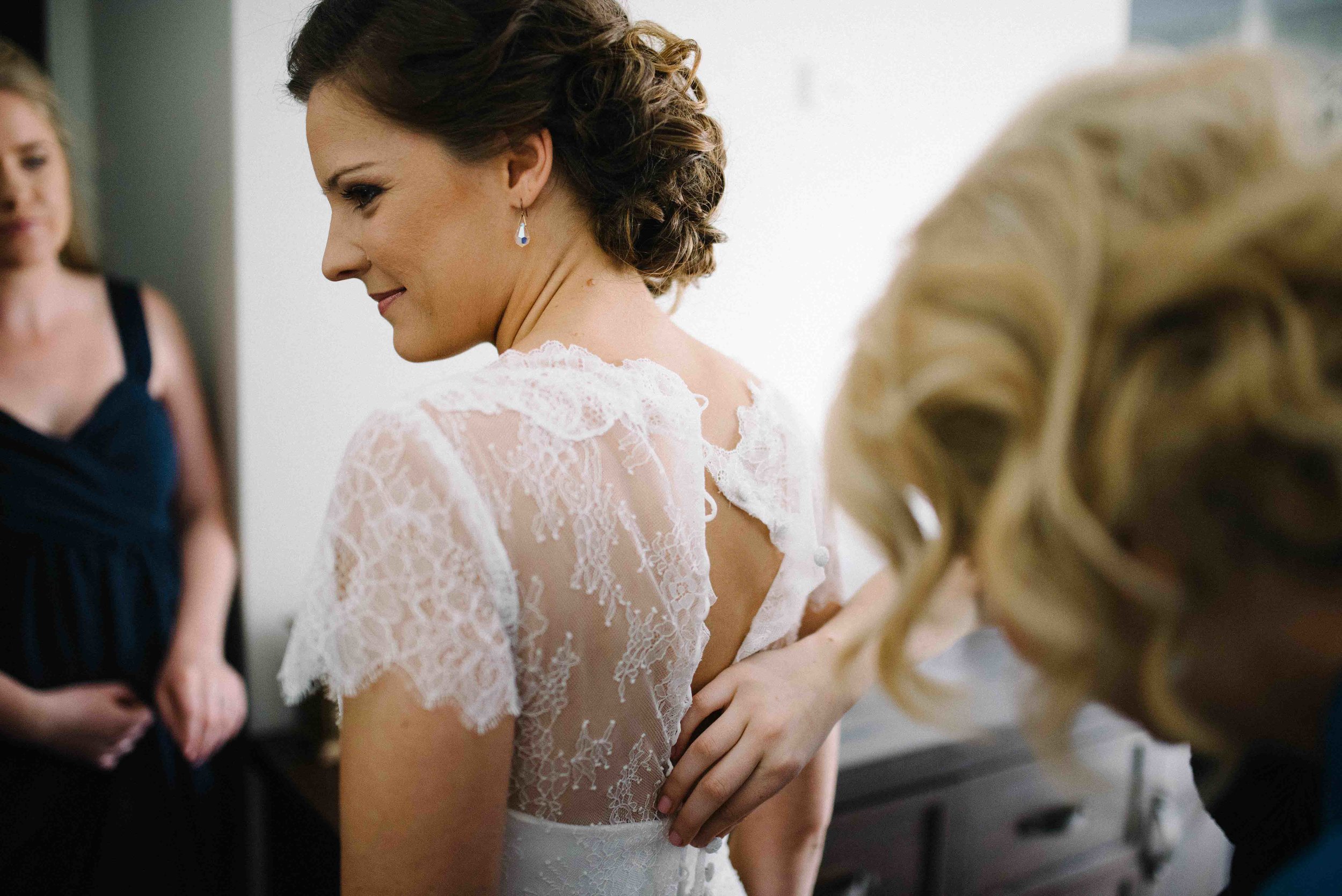 15-lace wedding dress button.jpg