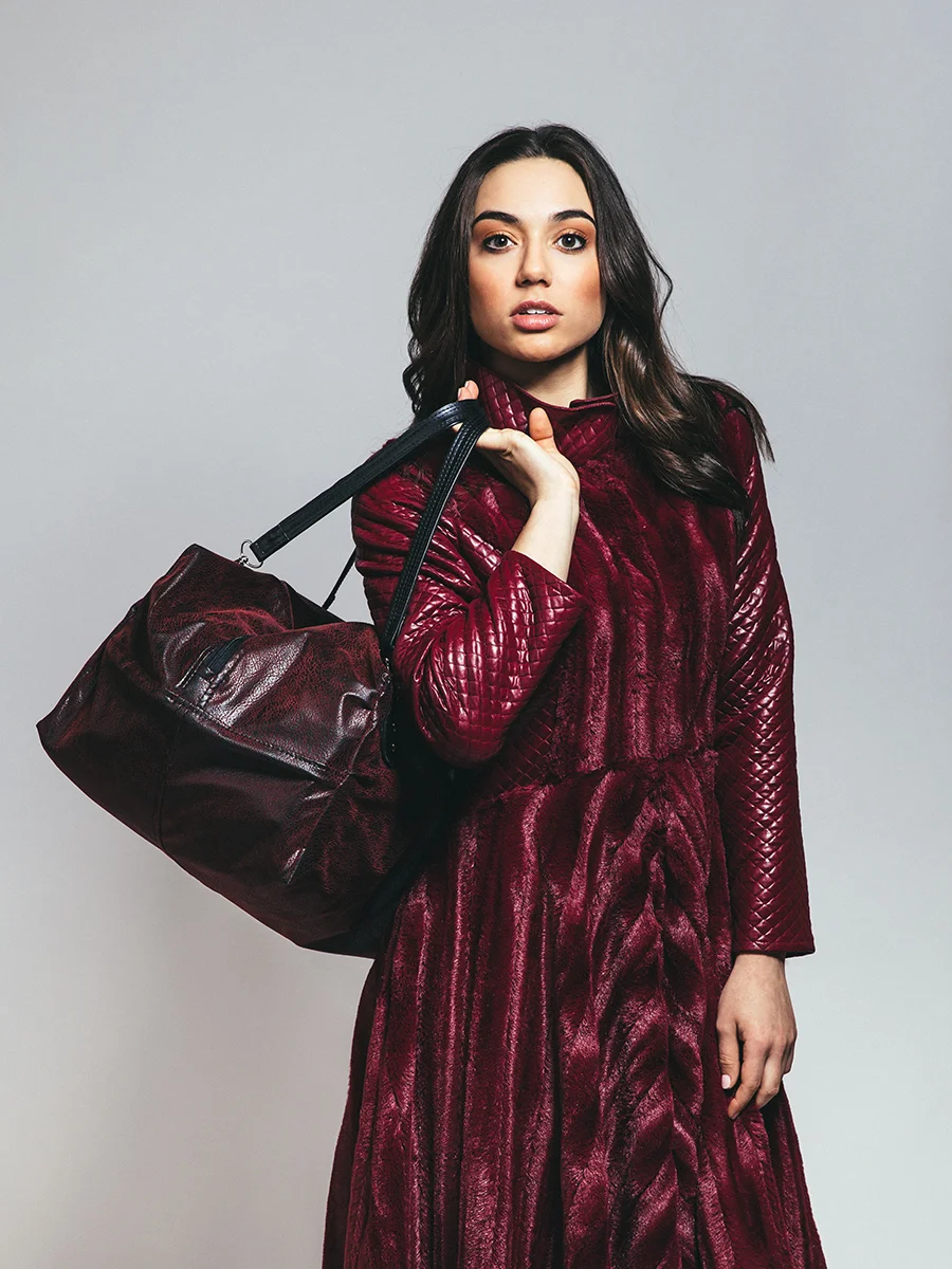 Model: Braylin Stevens Designer: Sara Kahrs Bag: Bannad Bags MUA: Ashley Backs Hair: Ashley Backs Photographer: Eli Stack