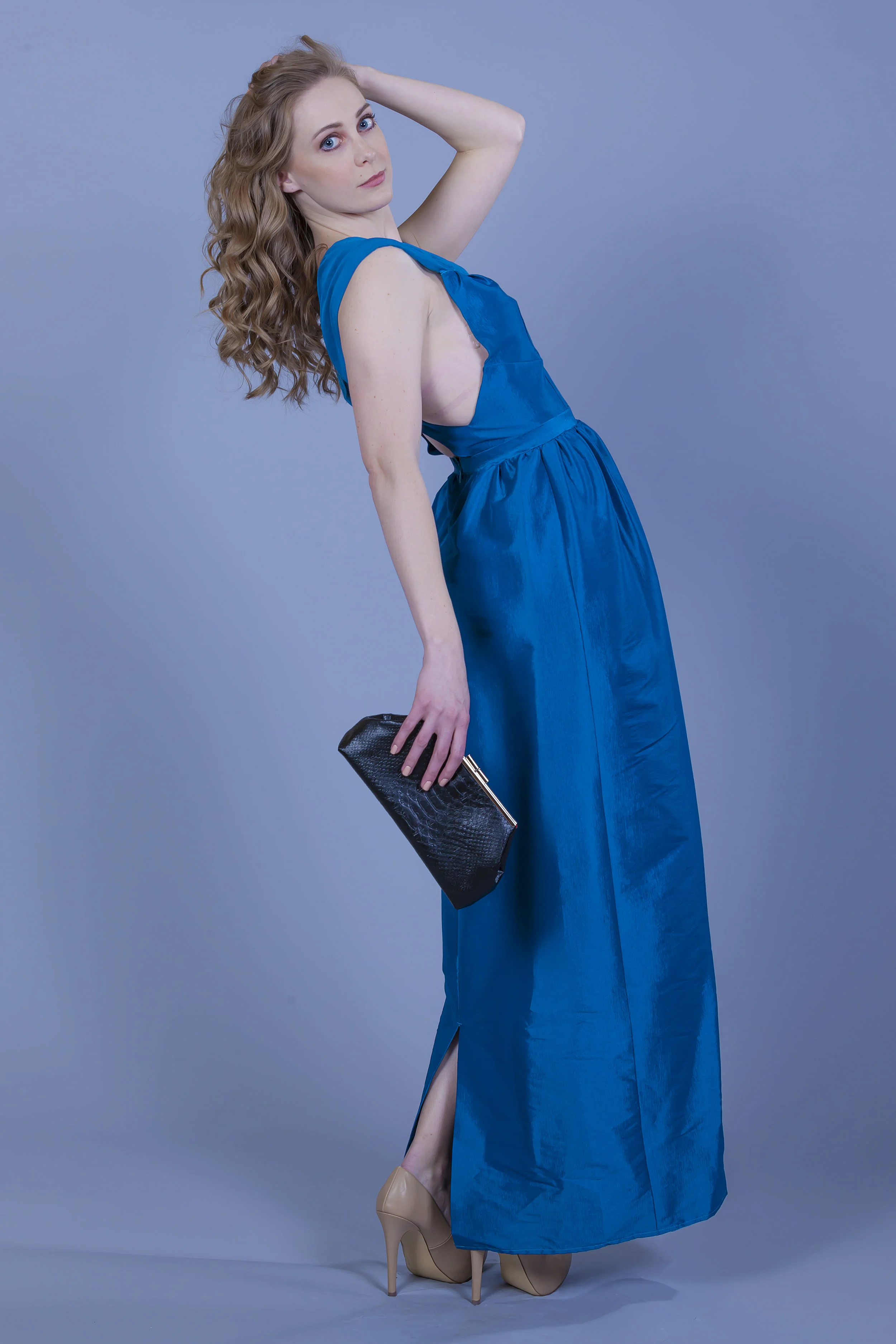 Model: Kelsey Designer: Sara Kahrs Bag: Bannad Bags Jewelry: Erin Paige MUA: Ashley Backs Hair: Ashley Backs