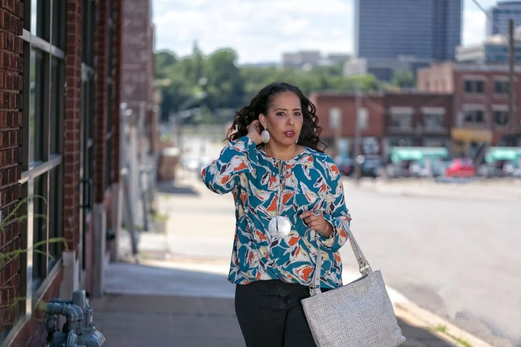 Photo: Jo Hartley Model: Rebecca Designer: ensemble Jewelry: MCK Brands Bag: Bannad Bags Hair Stylist: Roxanna Dolson Makeup Artist: Andrea Vargas