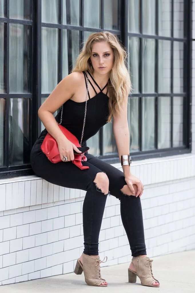 Photo: Tou Yang Model: Kennedy Jewelry: MCK Brands Bag: Bannad Bags