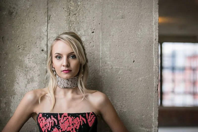 Model: Katie Photo: Jim Powers Wardrobe: Lucias Sarto Jewelry: MCK Brands