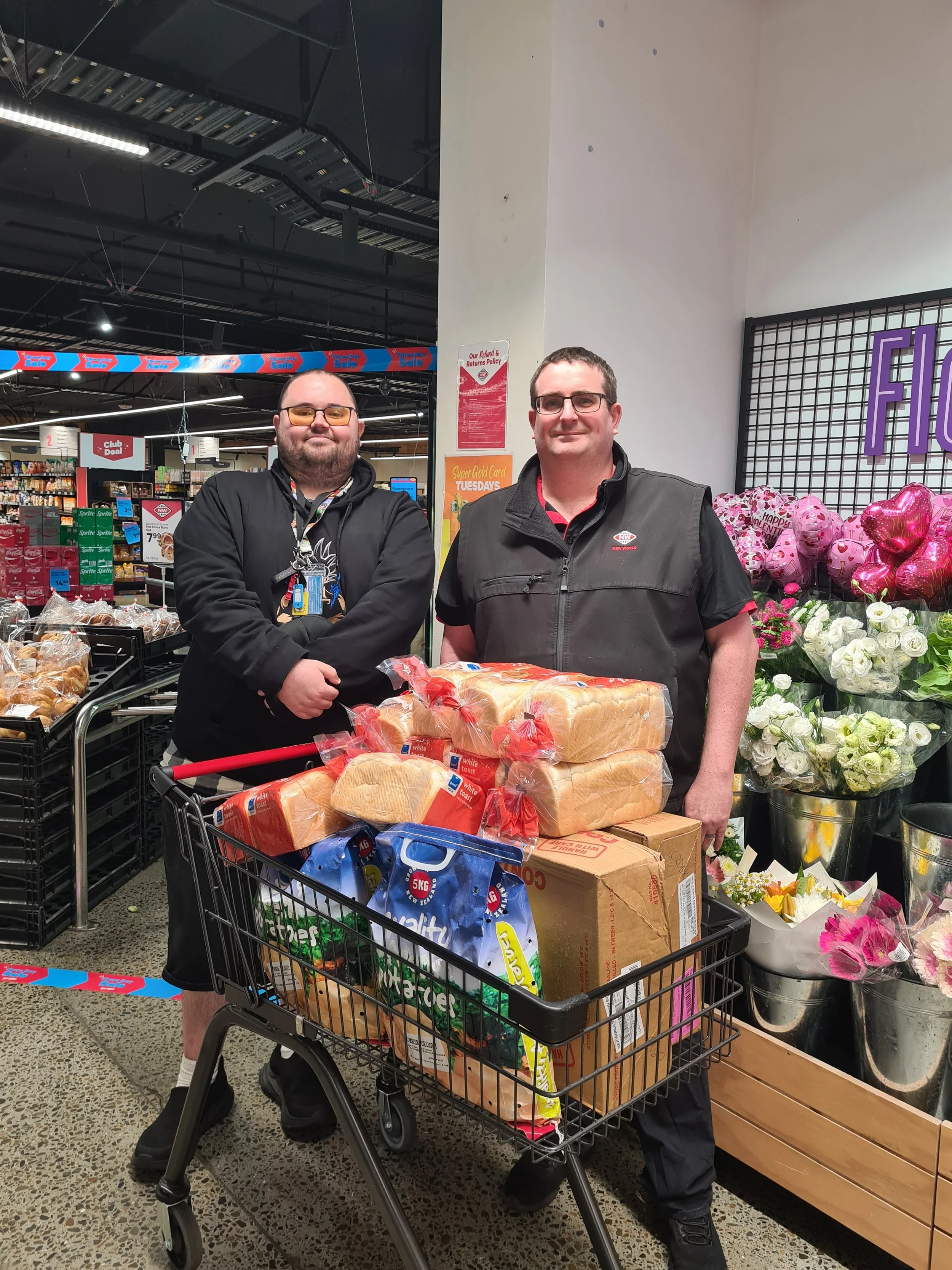 At DCM, the smell of a Sausage Sizzle is a reminder of the incredible support David, Gareth and the @newworldnewtown team give to our neighbours. 

By donating kai for events, they offer opportunities for connection for our community. They also host 