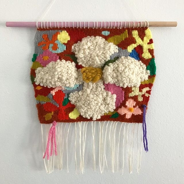Imperfect ideas of flowers
.
.
.
.
.
.
.
.
#tapestry #wallhanging #weaving #fibreart #fiberart #upcycle #flowers #fibre #craft #contemporarycraft #needlework