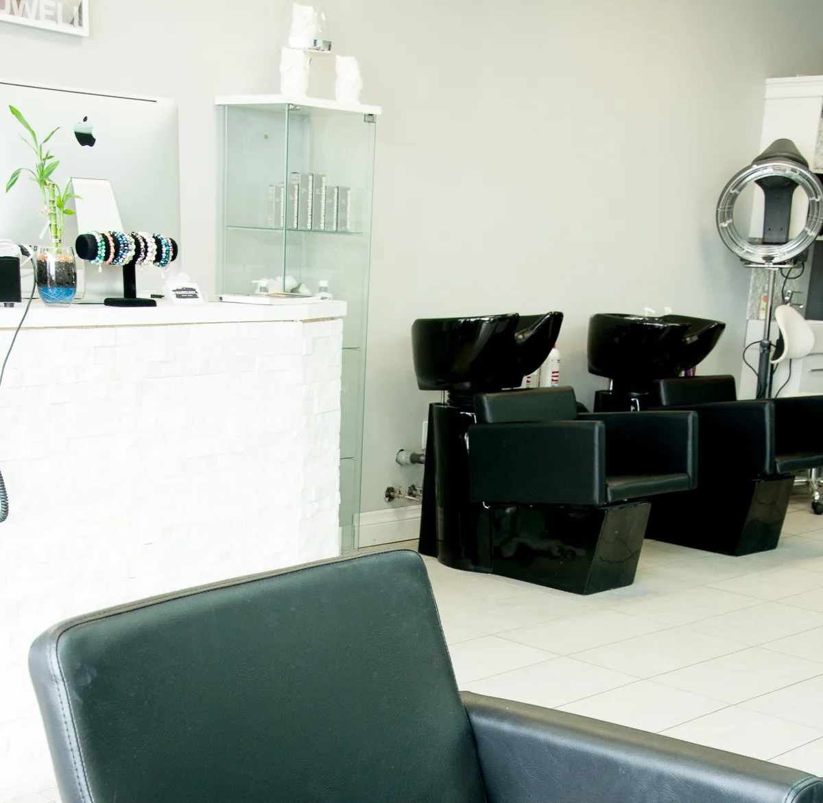 hairology-salon-vaughan-9.jpg